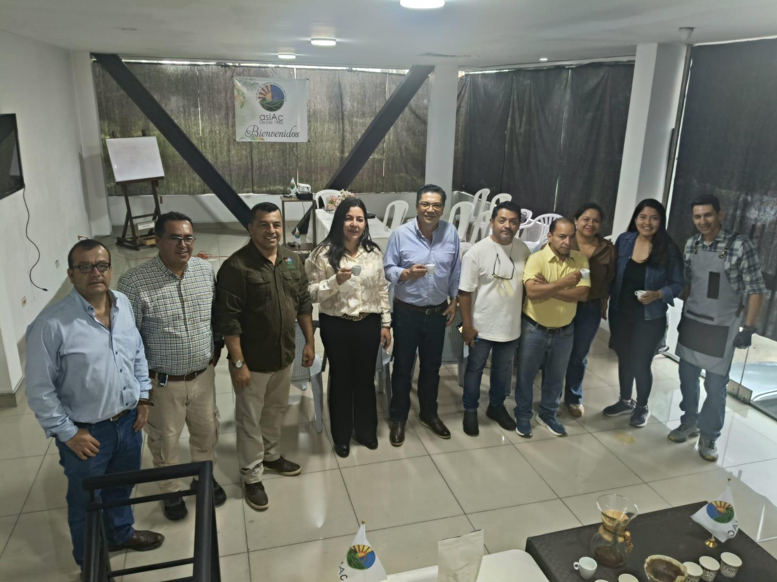 Fotografía del evento: Reunión sobre Política Agrícola para el Cauca, Con la Viceministra de Asuntos Agropecuarios Y la Asociación de Ingenieros Agrónomos del Cauca.